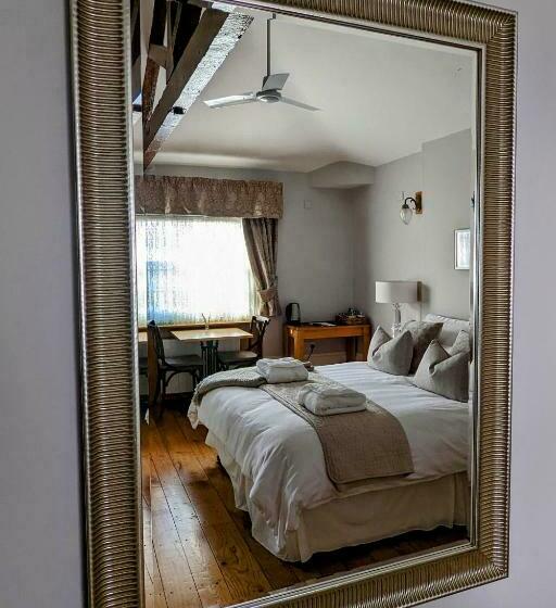 Стандартный Номер Кровать Кинг, Banks Bed & Continental Breakfast