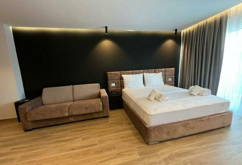 발코니가 있는 4인용 스탠다드 룸, Leon   Beach Front