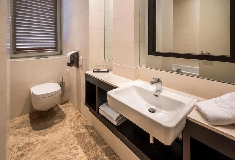 اتاق لوکس یک تخته, Residence