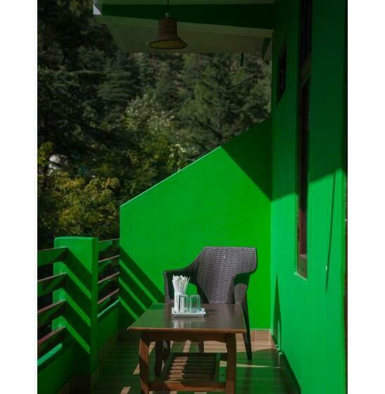 발코니 디럭스 룸, The Royal Orchard Kasol
