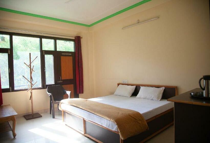 스탠다드 발코니 룸, The Royal Orchard Kasol