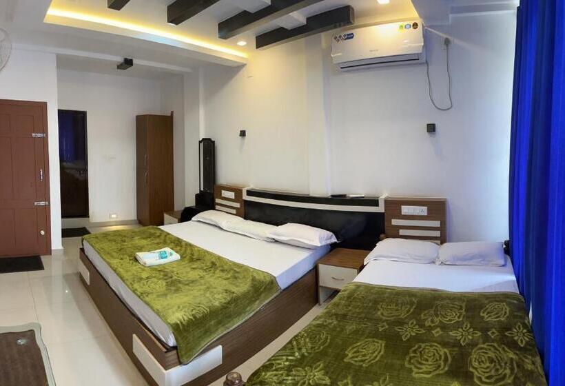 Family Suite, Dakshinakasi Guest House