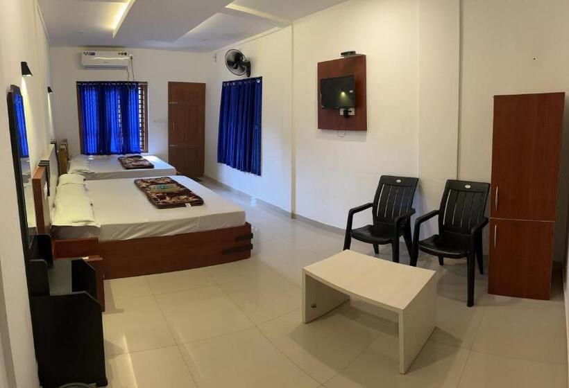 Номер Стандарт, Dakshinakasi Guest House
