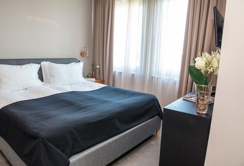 חדר סטנדרט, Reverence Boutique