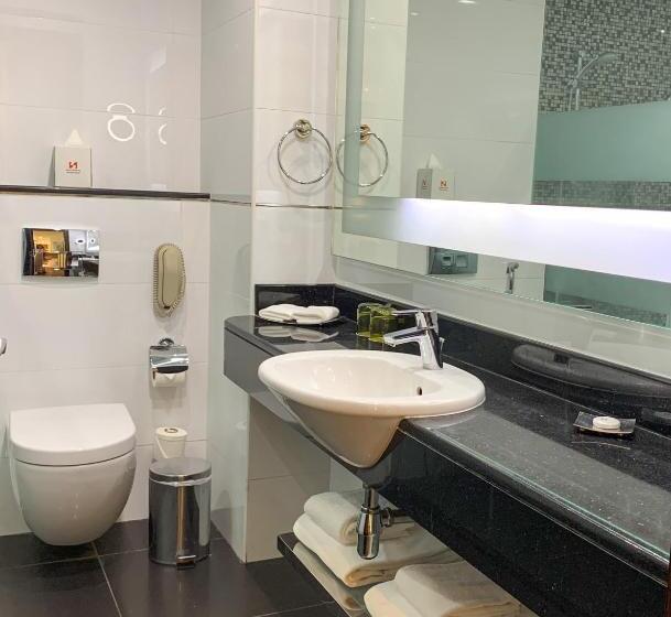 اتاق سوپریور با تخت بزرگ, Swiss Belhotel Seef Bahrain