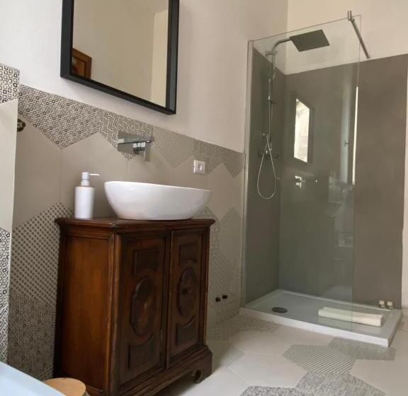 اتاق اکونومی, Il B&b Dei Viaggiatori