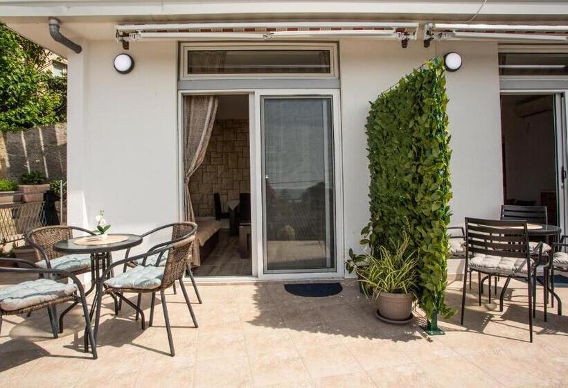 آپارتمان 1 خوابه با تراس, Apartments Jelena Ulcinj