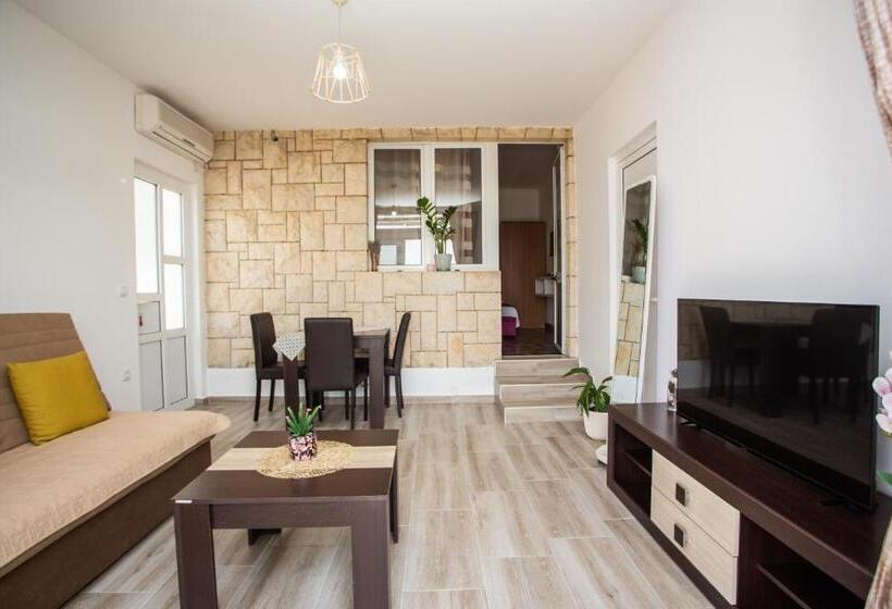 آپارتمان 1 خوابه با تراس, Apartments Jelena Ulcinj