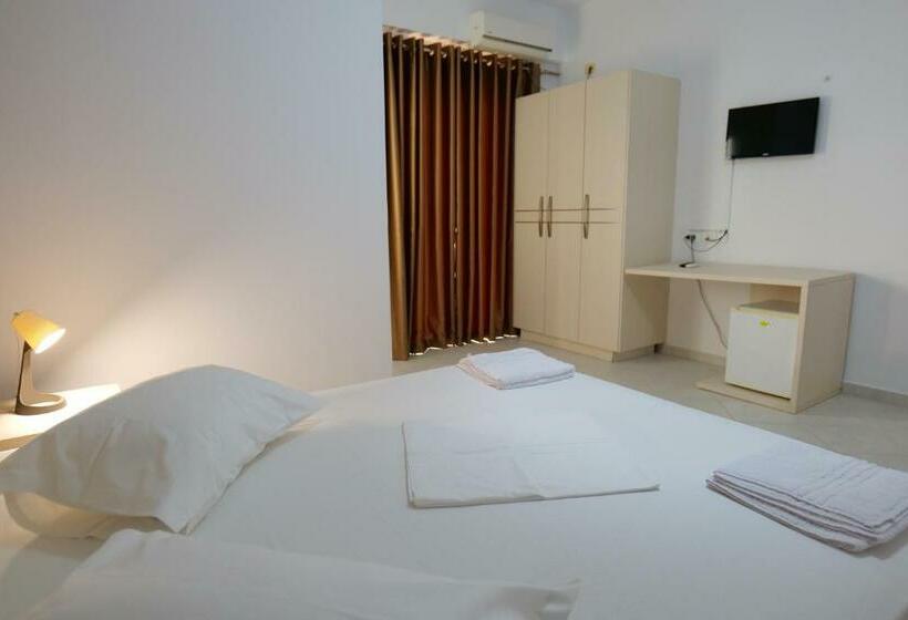 バルコニー付きスタンダードルーム, Saranda Inn Rooms & Apartments