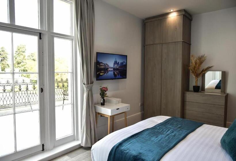 Апартаменты 1 Спальня с Террасой, Victoria Colonnade Apart