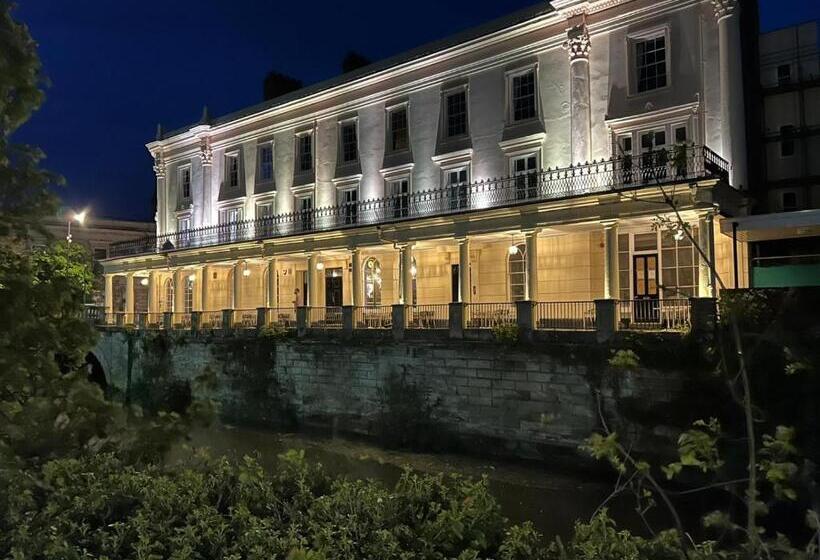 Апартаменты Пентхаус 1 Спальня, Victoria Colonnade Apart