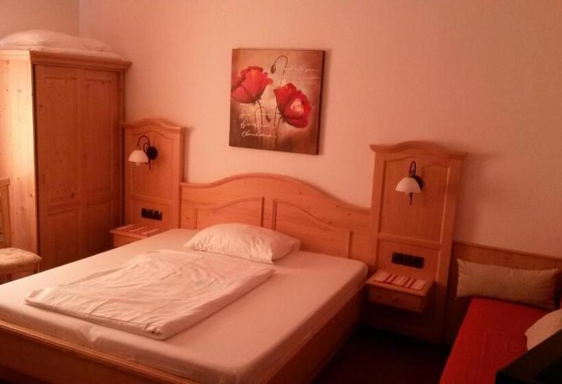 Семейный Номер, Pension Parzer Pressbaum Bei Wien