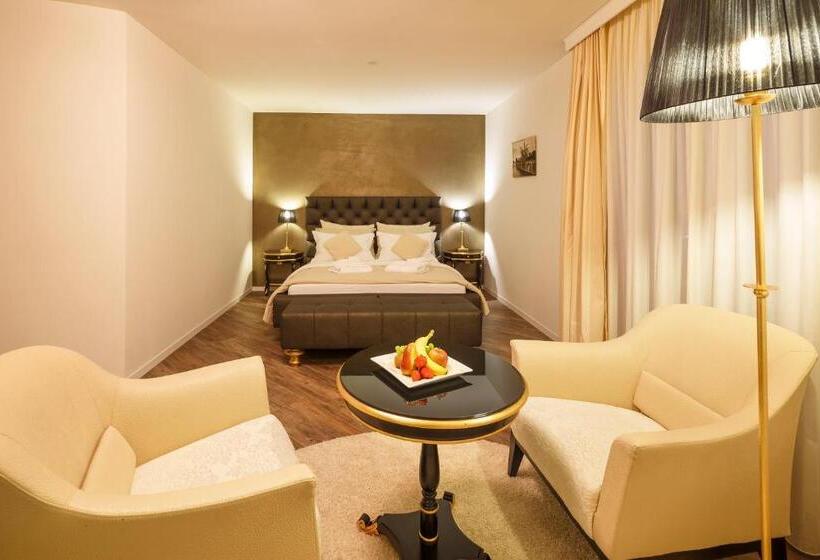 اتاق سوپریور با تخت دو نفره بزرگ, Business Hotel First