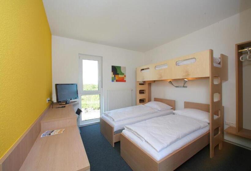 Номер Стандарт Трехместный, Tour Motel