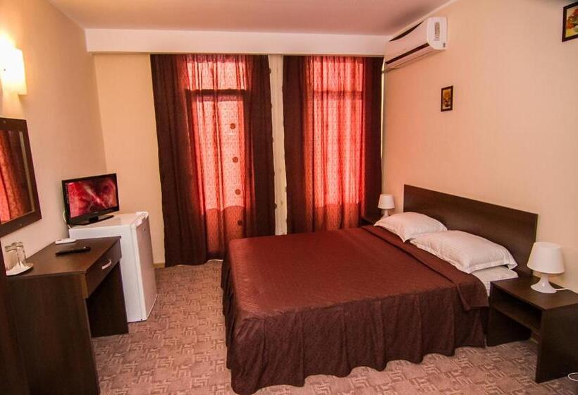 Номер Стандарт, Vila Km 0