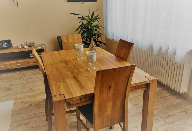 דירת חדר עם טרסה, Ferienwohnung Rombachs Spatzennest