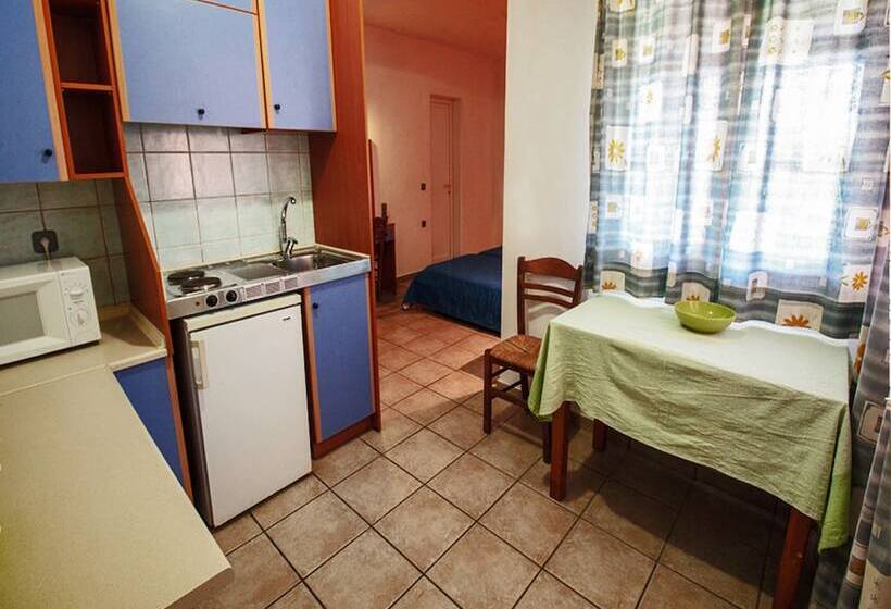 Студия Стандарт, Nireas Resort Corfu