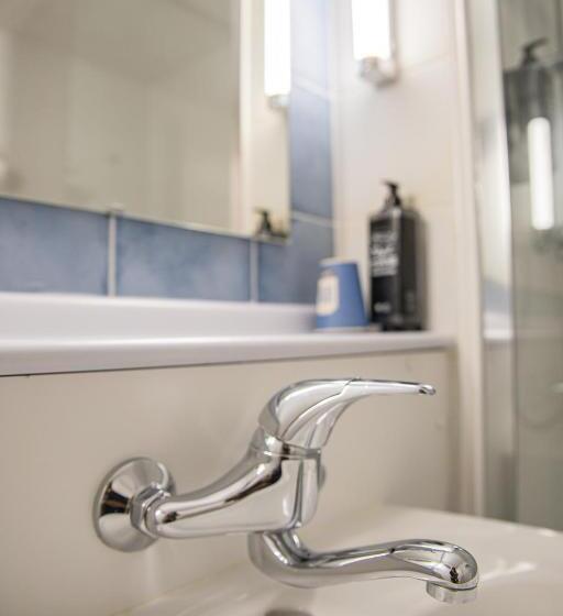 Номер Стандарт, Kyriad Direct Nancy Sud  Vandoeuvre   Rénové