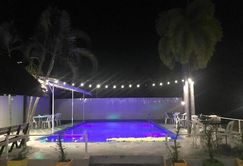 Economy Quadruple Room, Pooma Resort
