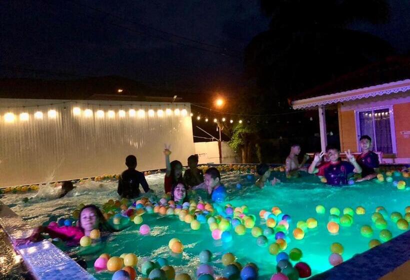 بانگلوی استاندارد, Pooma Resort