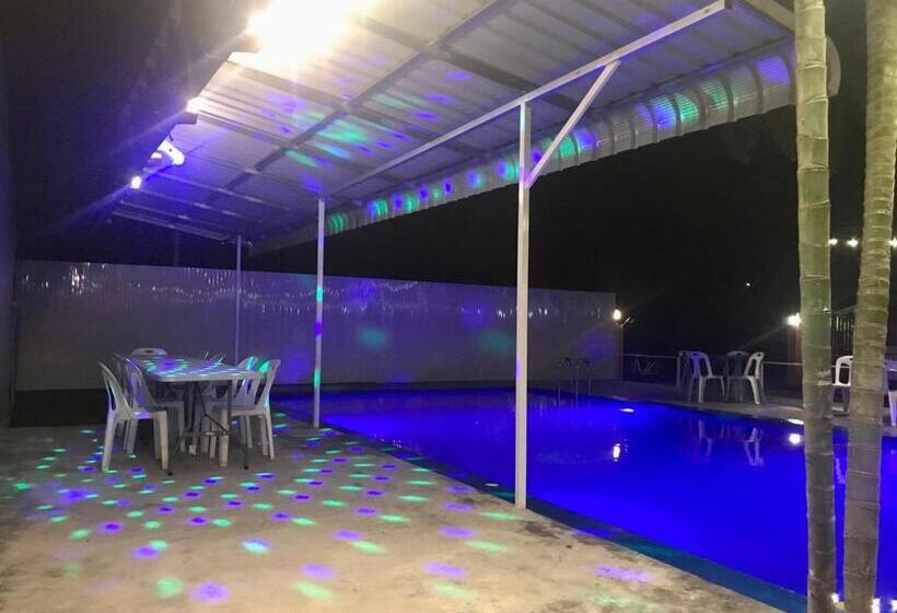 Economy Quadruple Room, Pooma Resort