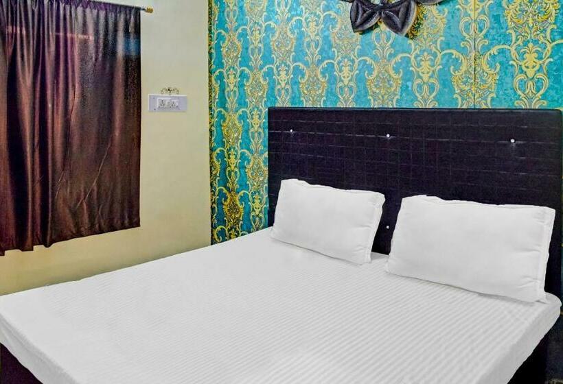Номер Стандарт Трехместный, Spot On Hotel Seema Inn