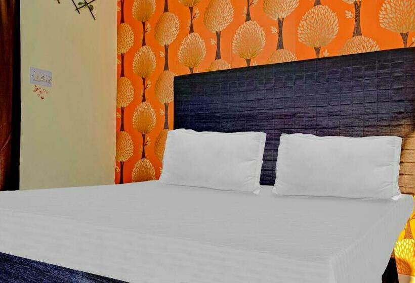 Номер Стандарт Трехместный, Spot On Hotel Seema Inn