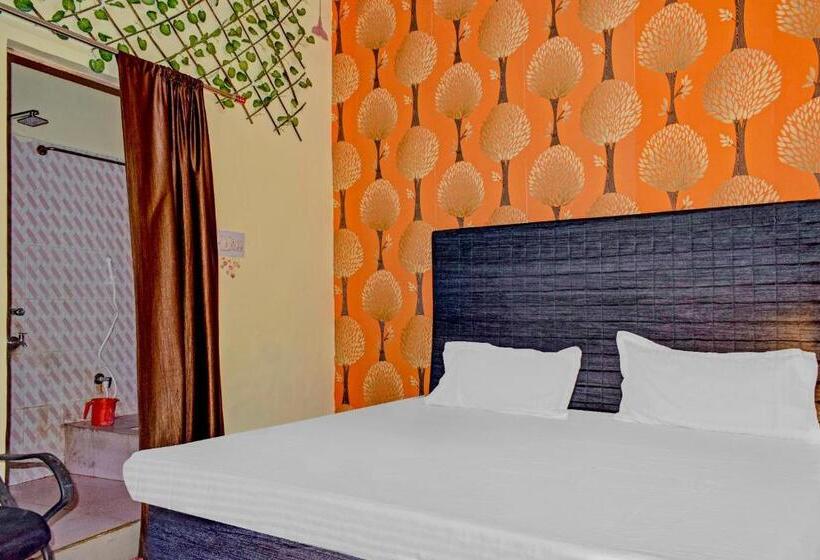 Номер Стандарт Трехместный, Spot On Hotel Seema Inn
