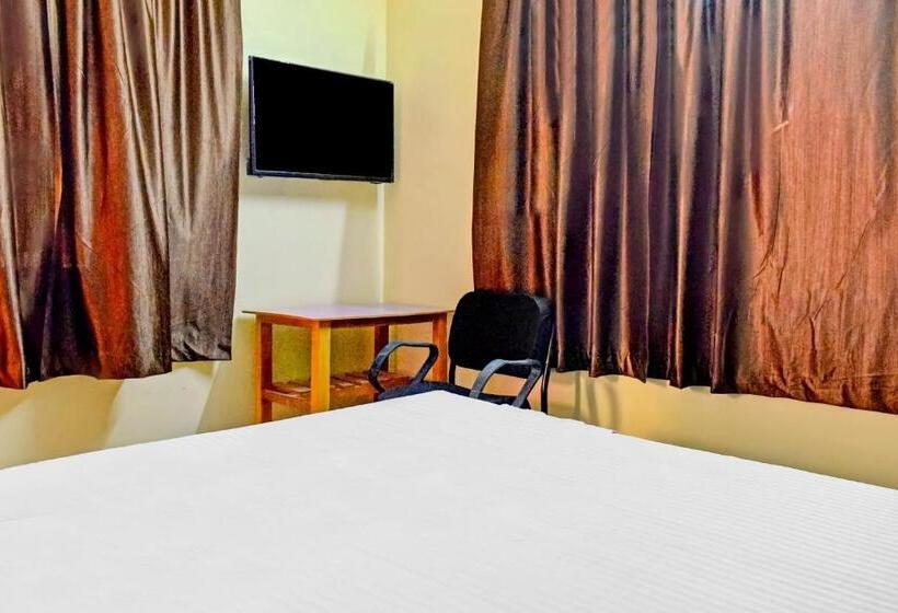 Номер Стандарт Трехместный, Spot On Hotel Seema Inn