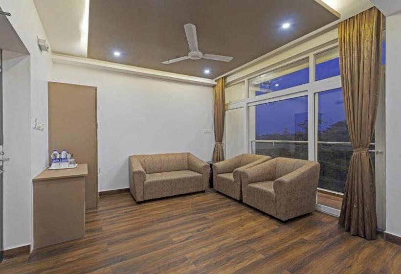 غرفة سوبيريور, Treebo Premium Raffis  Andalusia Bay Way