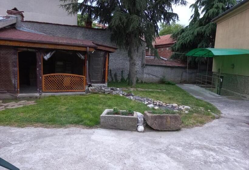 Номер Стандарт, къща за гости  хт
