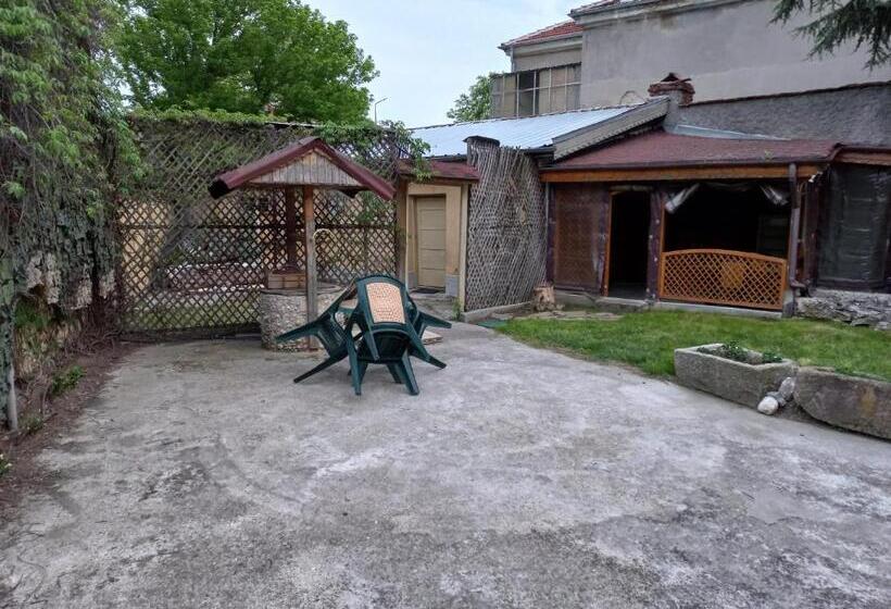 Номер Стандарт, къща за гости  хт