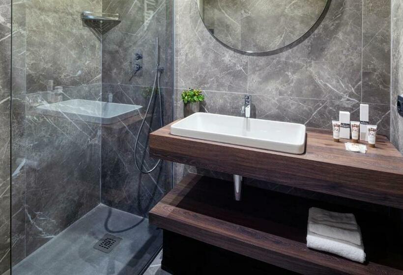 سوییت جونیور, Porta Altinia Suites