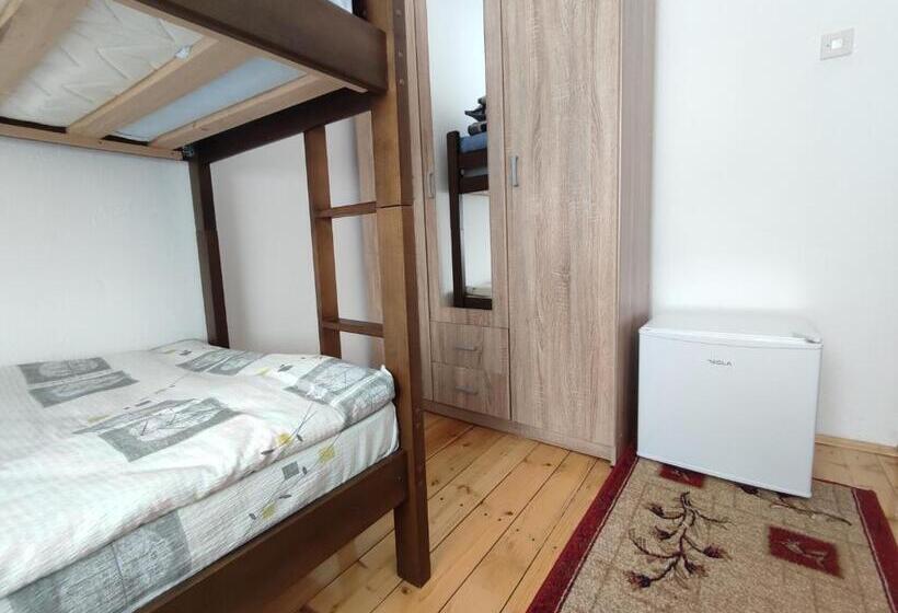 اتاق استاندارد سه نفره, Apartment Phillip Rooms