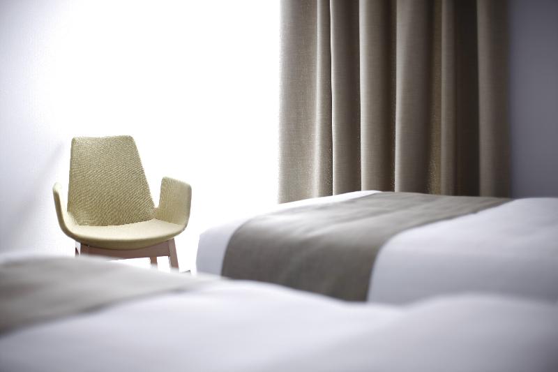 اتاق خانوادگی, Bleecker Hotels