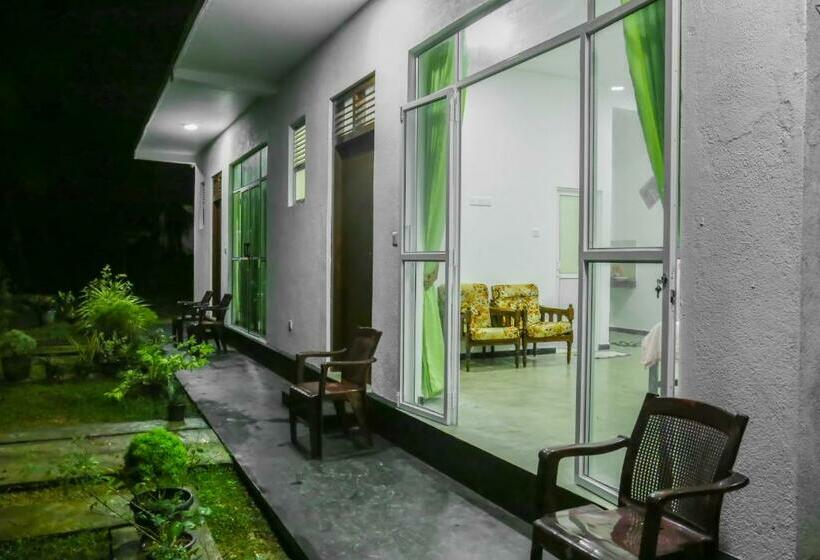 اتاق لوکس, Sandy Palms Guesthouse