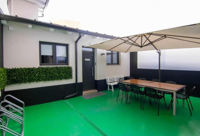 דירת שלושה חדרים, Apartamento Paris