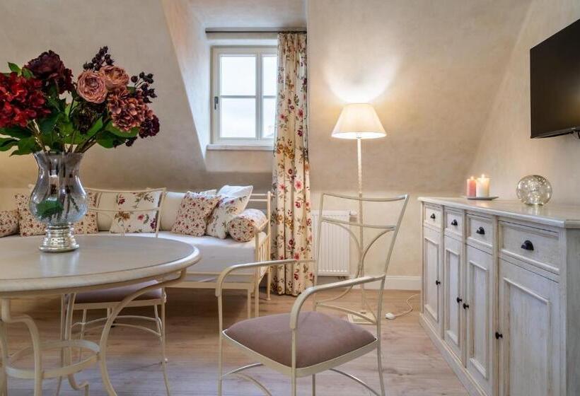 Номер Стандарт Трехместный, Boutique Hotel Soukeníkův Dům