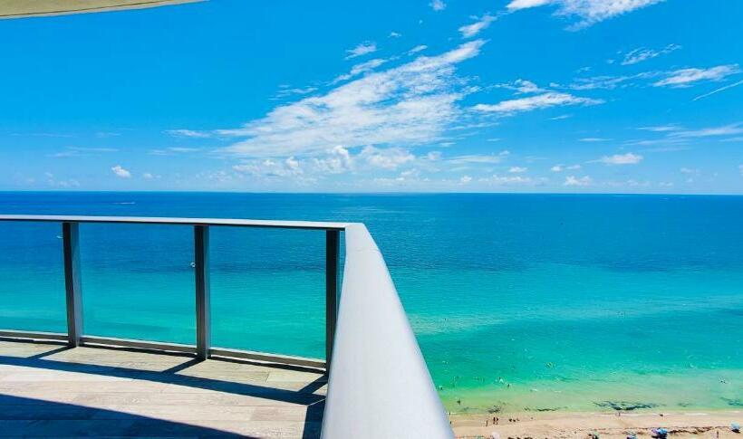 דירת שלושה חדרים, Million Dollar View At Hyde Resort And Residences