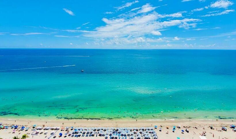 דירת שלושה חדרים, Million Dollar View At Hyde Resort And Residences