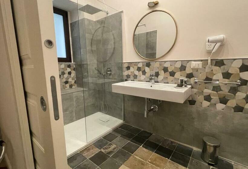 اتاق استاندارد, B&b Romeo Luxury Rooms