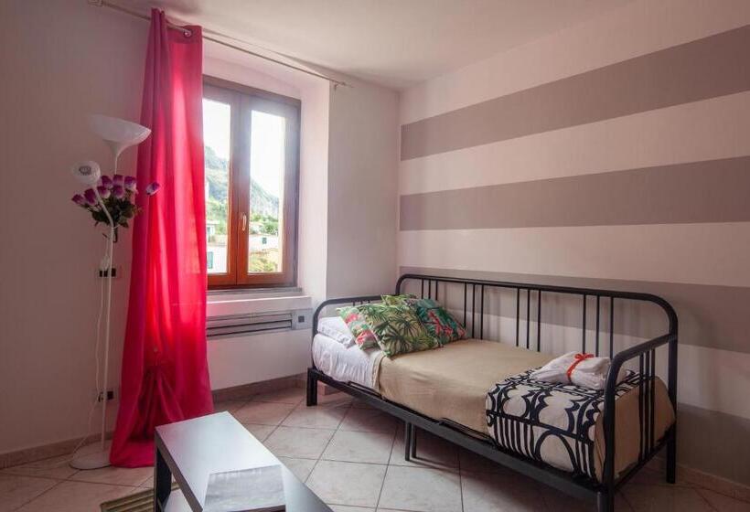 اتاق استاندارد چهار تخته با چشم‌انداز دریا, Ciao Bella Colors