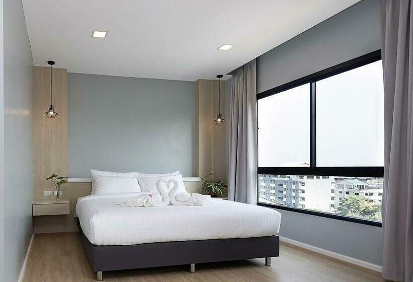 带大床的高级房间, Napa Hotel Ratchaburi