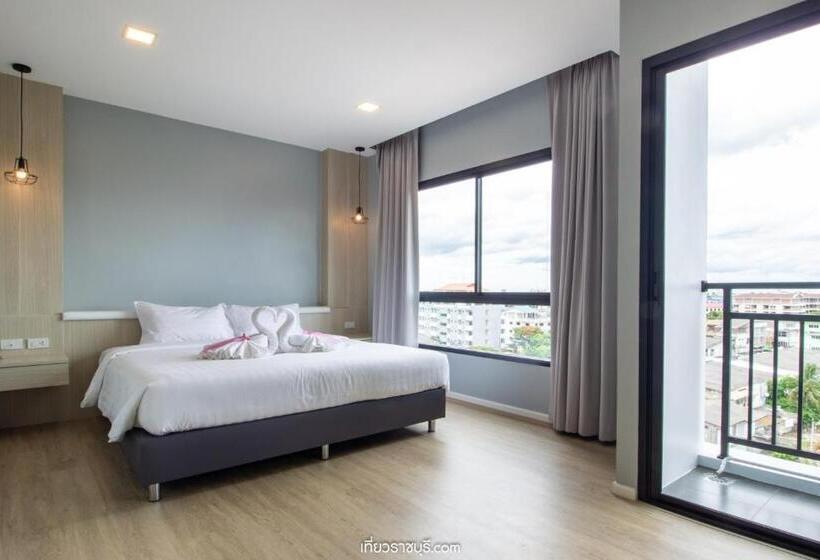 带大床的豪华间, Napa Hotel Ratchaburi