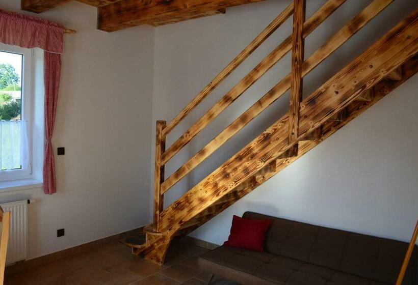 سوئیت 2 خوابه, Penzion U Podkováře