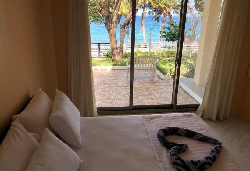 Люкс Вид на Море, Amami Beachfront Villa With Private Beach