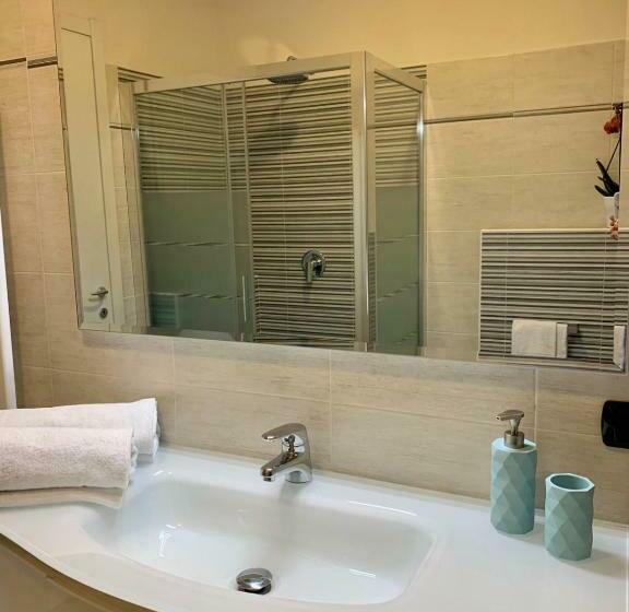 Номер Стандарт с Балконом, B&b Nearby Malpensa