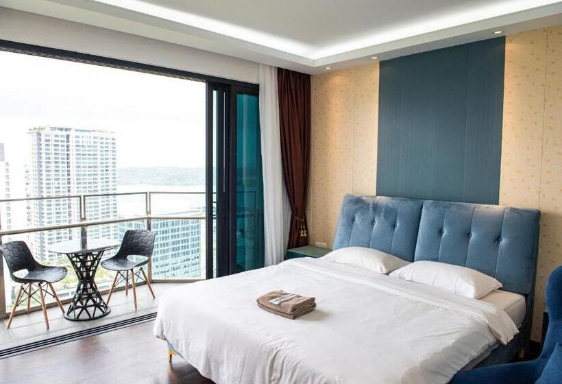 Полулюкс Вид на Море, Stay @ Almas Puteri Harbour