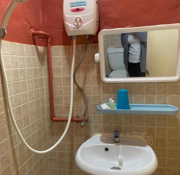 Номер Стандарт Трехместный, บ้านวนัชชา รีสอร์ท