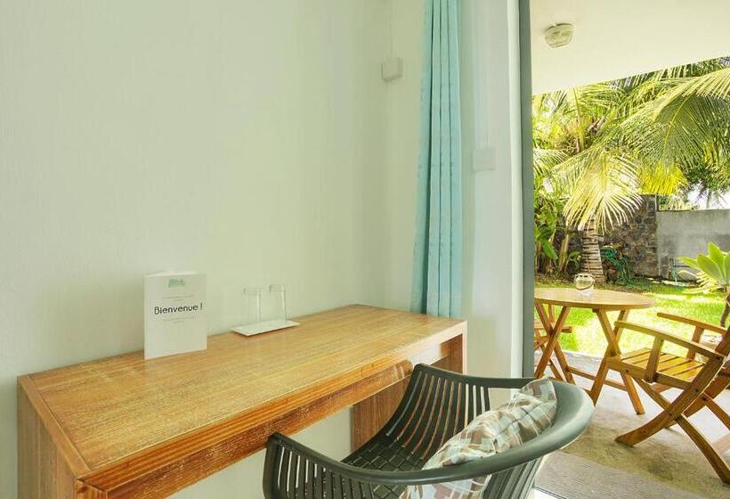 اتاق استاندارد با چشم‌انداز باغ, Auberge Seafever